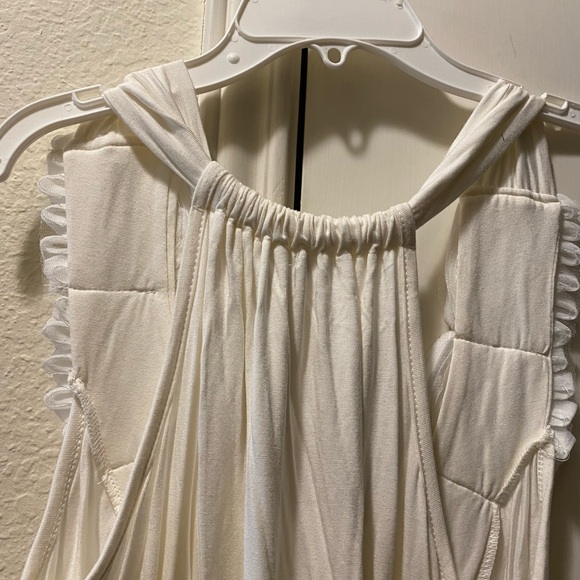 JULIE’S CLOSET TOP - Picture 8 of 8